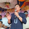 ‘ডিসেম্বর নয়, কালকেই আসুন—হাতকড়া পরিয়ে গ্রহণ করা হবে’