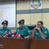 ককটেল বিস্ফোরণ নিয়ে পাটওয়ারীকে জিজ্ঞাসাবাদ করা উচিত: ডিএমপি