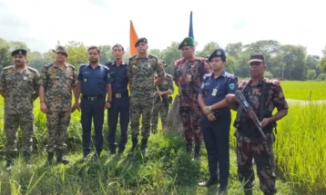 বিএসএফের হাতে আটক ২ পুলিশ সদস্যকে ফেরত আনল বিজিবি