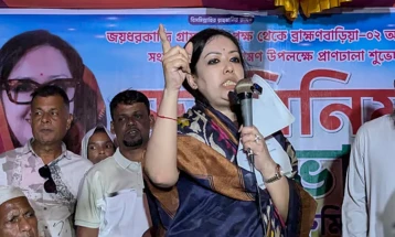 এখন গরু-মহিষকে ঘাস খাওয়াতেও চাঁদা দিতে হয়: রুমিন ফারহানা
