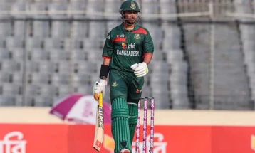 শুরুতে ৪ উইকেট হারিয়ে কোণঠাসা বাংলাদেশ