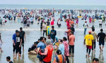 কক্সবাজার সৈকতে গোসলে নেমে তিন পর্যটকের মৃত্যু