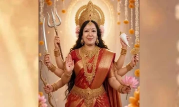 দুর্গার সাজে রুমিন ফারহানা